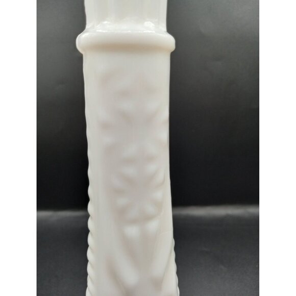 Bud Vase Milk Glass Anchor Hocking Stars Bars Scalloped Edge 9 Inch Vintage - Picture 5 of 16